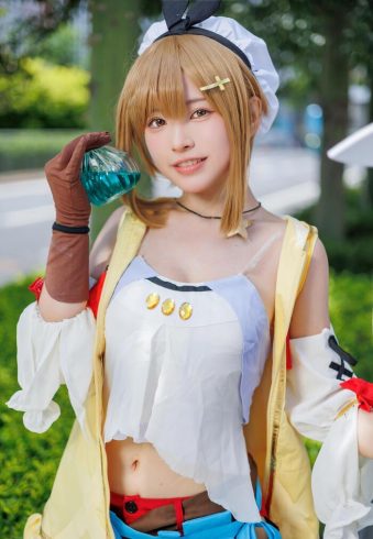 图片[4]-【SS+】肃雨雨雨：从古典到现代，多元风格的COSPLAY女神【5期-645MB】-CoserBaby
