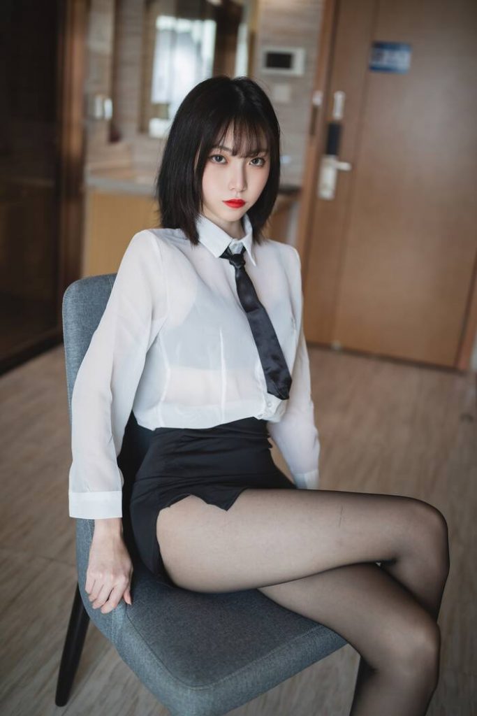 图片[1]-【SS+】许岚LAN：二次元风格万花筒，清纯暗黑自由切换【36期-20.8GB】-CoserBaby